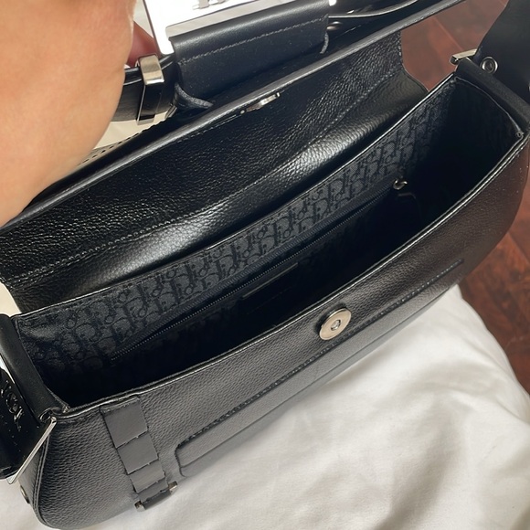 CHRISTIAN DIOR STREET CHIC SHOULDER BAG - Picture 13 of 17